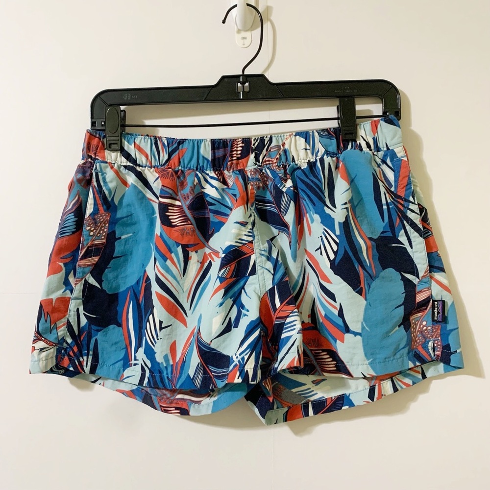 Patagonia Womens Size M Blue Printed Tropical Barely  Baggies Shorts
